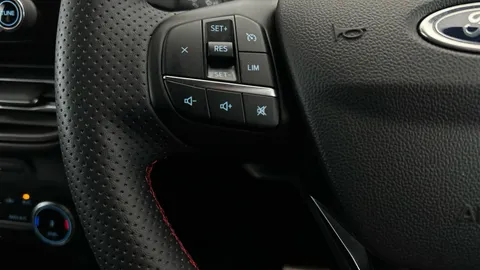 Thumbnail image for the Ford Kuga 2.5 EcoBoost Duratec 14.4kWh ST-Line   Plug-in  CVT