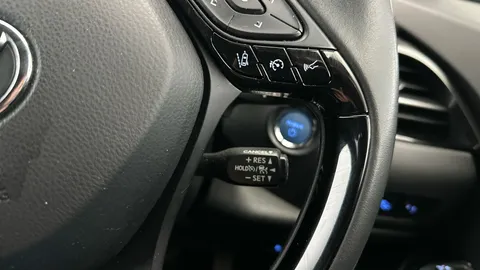 Thumbnail image for the Toyota C-HR 1.8 VVT-h GPF Design    CVT