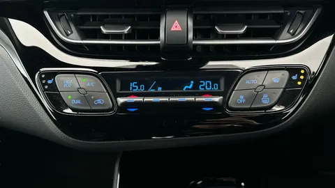 Thumbnail image for the Toyota C-HR 1.8 VVT-h GPF Design    CVT