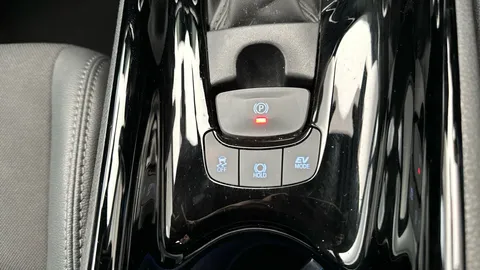 Thumbnail image for the Toyota C-HR 1.8 VVT-h GPF Design    CVT