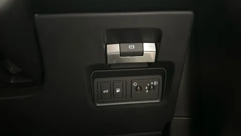 Thumbnail image for the Land Rover Range Rover Evoque 1.5 P300e 12.2kWh R-Dynamic S   Plug-in  4WD