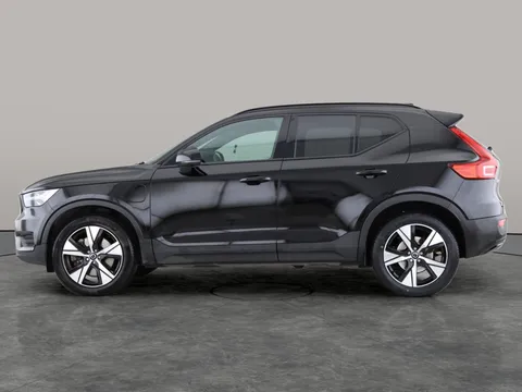 Thumbnail image for the Volvo XC40 1.5h T4 Recharge 10.7kWh R-Design   Plug-in