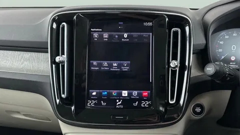 Thumbnail image for the Volvo XC40 1.5h T5 Twin Engine Recharge 10.7kWh Inscription Pro   Plug-in