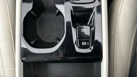 Thumbnail image for the Volvo XC40 1.5h T5 Twin Engine Recharge 10.7kWh Inscription Pro   Plug-in