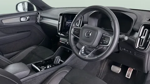Thumbnail image for the Volvo XC40 1.5h T4 Recharge 10.7kWh R-Design   Plug-in