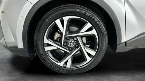 Thumbnail image for the Toyota C-HR 1.8 VVT-h GPF Design    CVT