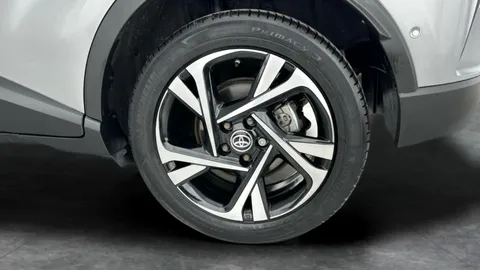 Thumbnail image for the Toyota C-HR 1.8 VVT-h GPF Design    CVT
