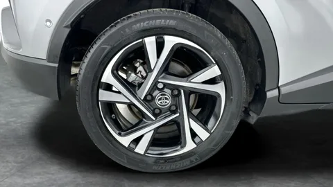 Thumbnail image for the Toyota C-HR 1.8 VVT-h GPF Design    CVT