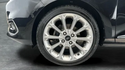 Thumbnail image for the Ford Fiesta 1.0T EcoBoost MHEV Vignale Edition