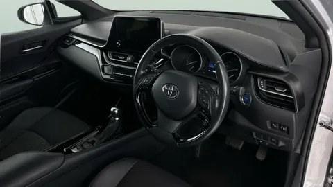 Thumbnail image for the Toyota C-HR 1.8 VVT-h GPF Design    CVT