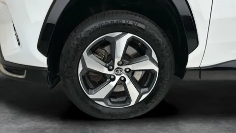 Thumbnail image for the Toyota RAV4 2.5 VVT 18.1kWh Design   Plug-in  CVT 4WD