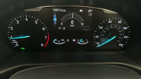 Thumbnail image for the Ford Fiesta 1.0T EcoBoost MHEV Vignale Edition