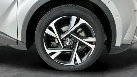 Thumbnail image for the Toyota C-HR 1.8 VVT-h GPF Design    CVT