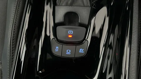 Thumbnail image for the Toyota C-HR 1.8 VVT-h GPF Design    CVT