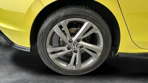 Thumbnail image for the Volkswagen Golf 1.5 TSI R-Line