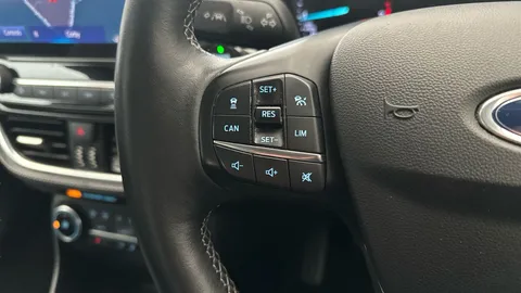 Thumbnail image for the Ford Fiesta 1.0T EcoBoost MHEV Vignale Edition