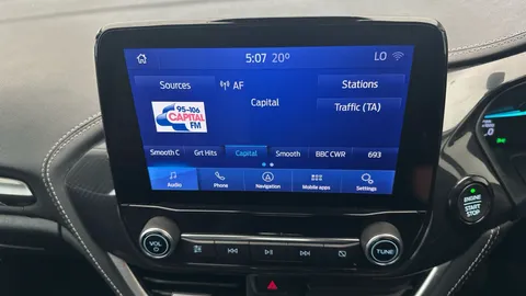 Thumbnail image for the Ford Fiesta 1.0T EcoBoost MHEV Vignale Edition