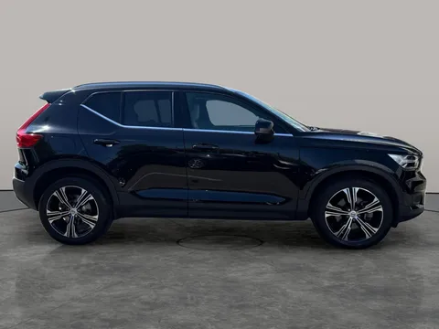 Thumbnail image for the Volvo XC40 2.0 B4 MHEV Inscription Pro