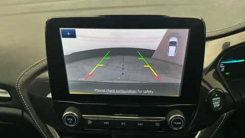 Thumbnail image for the Ford Fiesta 1.0T EcoBoost MHEV Vignale Edition