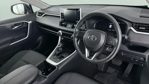 Thumbnail image for the Toyota RAV4 2.5 VVT-h GPF Design    CVT
