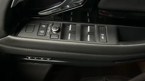 Thumbnail image for the Land Rover Range Rover Evoque 2.0 P250 MHEV R-Dynamic HSE   4WD