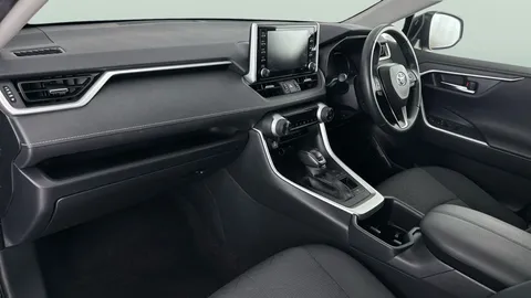 Thumbnail image for the Toyota RAV4 2.5 VVT-h GPF Design    CVT