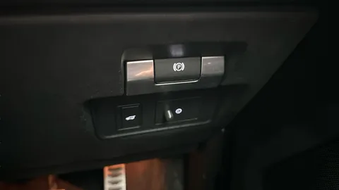Thumbnail image for the Land Rover Range Rover Evoque 2.0 P250 MHEV R-Dynamic HSE   4WD