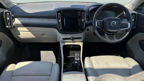 Thumbnail image for the Volvo XC40 2.0 B4 MHEV Inscription Pro