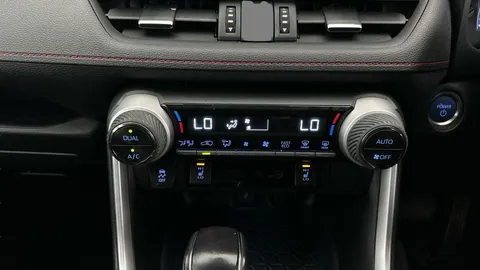 Thumbnail image for the Toyota RAV4 2.5 VVT 18.1kWh Design   Plug-in  CVT 4WD