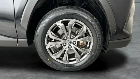 Thumbnail image for the Toyota RAV4 2.5 VVT-h GPF Design    CVT