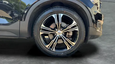 Thumbnail image for the Volvo XC40 2.0 B4 MHEV Inscription Pro