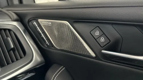 Thumbnail image for the Jaguar I-Pace 400 90kWh HSE Black   4WD