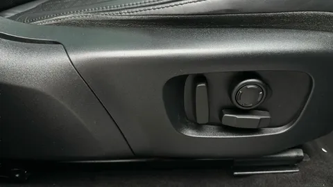 Thumbnail image for the Land Rover Range Rover Evoque 1.5 P300e 12.2kWh R-Dynamic HSE   Plug-in  4WD