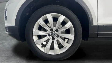 Thumbnail image for the Volkswagen T-Roc 1.5 TSI GPF EVO SE   DSG