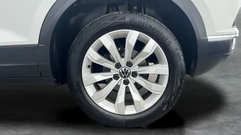 Thumbnail image for the Volkswagen T-Roc 1.5 TSI GPF EVO SE   DSG