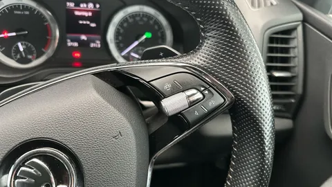 Thumbnail image for the Škoda Karoq 1.5 TSI ACT SportLine   DSG