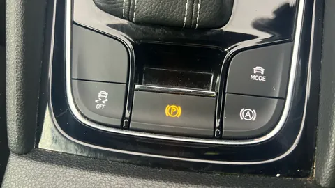 Thumbnail image for the Škoda Karoq 1.5 TSI ACT SportLine   DSG