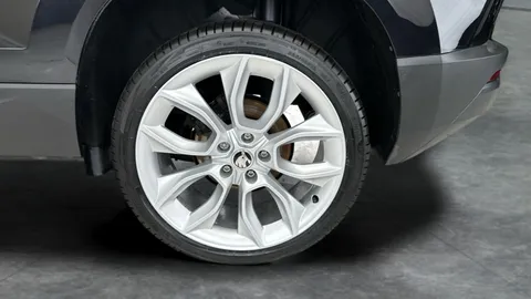 Thumbnail image for the Škoda Karoq 1.5 TSI ACT Edition