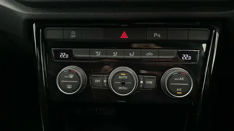 Thumbnail image for the Volkswagen T-Roc 1.5 TSI EVO Black Edition   DSG