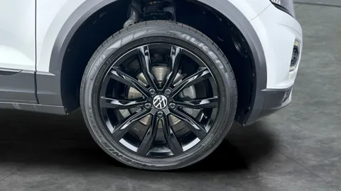 Thumbnail image for the Volkswagen T-Roc 1.5 TSI EVO Black Edition   DSG