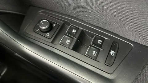 Thumbnail image for the Volkswagen T-Roc 1.5 TSI EVO Black Edition   DSG
