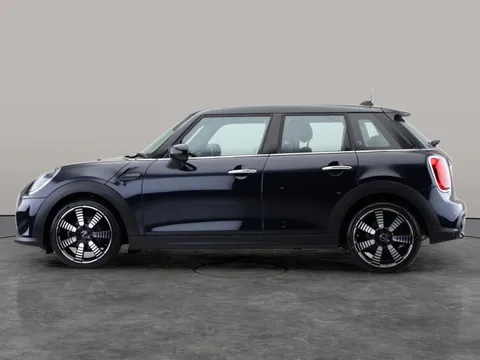 Thumbnail image for the Mini Hatch 1.5 Cooper Exclusive   Steptronic