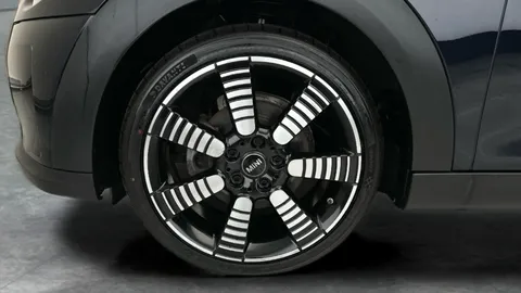 Thumbnail image for the Mini Hatch 1.5 Cooper Exclusive   Steptronic