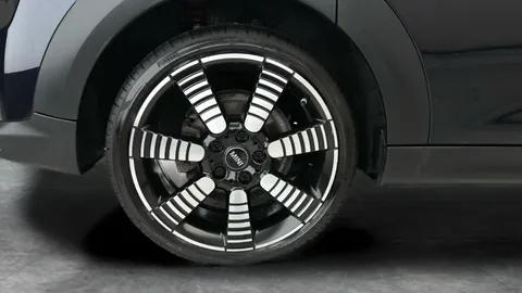 Thumbnail image for the Mini Hatch 1.5 Cooper Exclusive   Steptronic