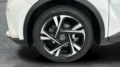 Thumbnail image for the Toyota C-HR 1.8 VVT-h GPF Design    CVT