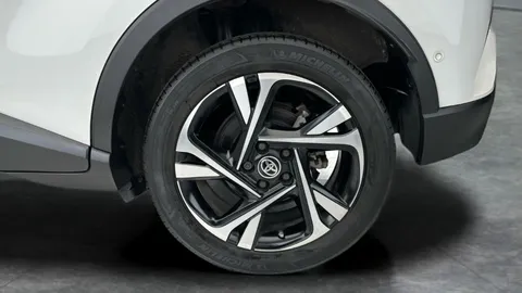 Thumbnail image for the Toyota C-HR 1.8 VVT-h GPF Design    CVT