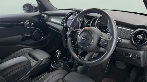 Thumbnail image for the Mini Hatch 1.5 Cooper Exclusive   Steptronic