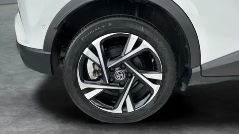 Thumbnail image for the Toyota C-HR 1.8 VVT-h GPF Design    CVT