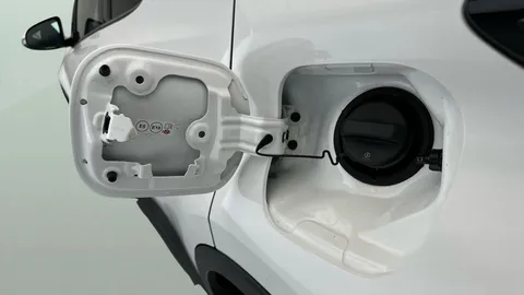 Thumbnail image for the Toyota C-HR 1.8 VVT-h GPF Design    CVT