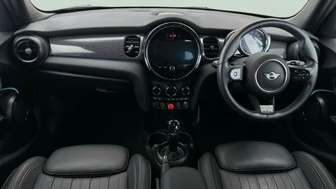 Thumbnail image for the Mini Hatch 1.5 Cooper Exclusive   Steptronic